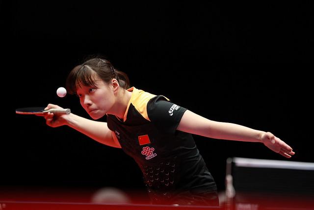 让球落点更 让球落点更